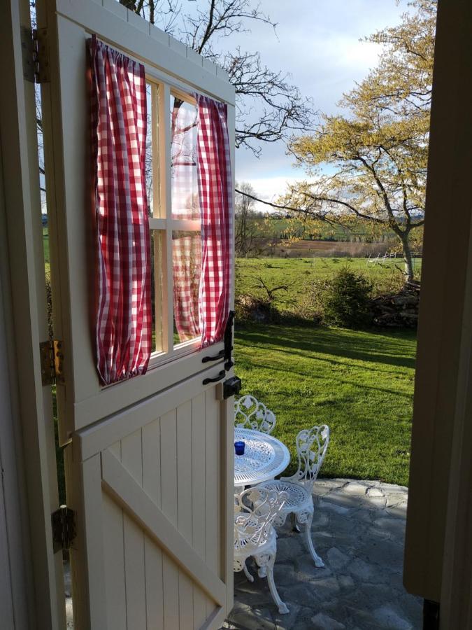 The English Shepherds Hut @ Les Aulnaies Echauffour Eksteriør billede